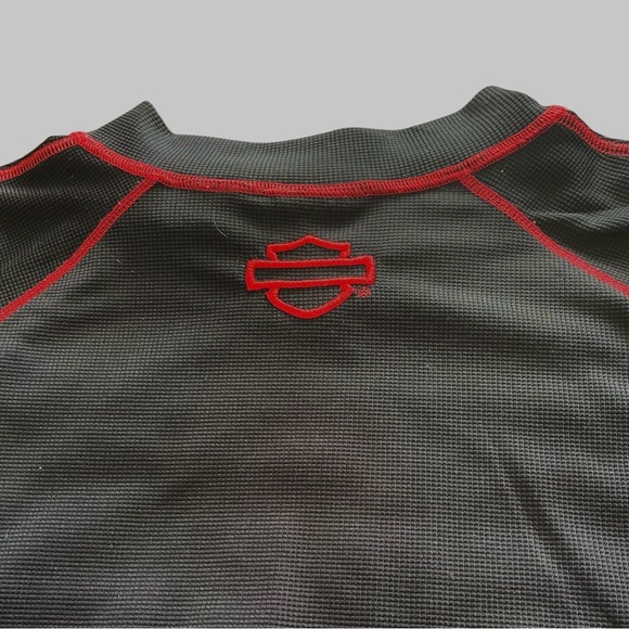 Harley-Davidson Ladies 2XL Long Sleeve Top. Gently used. Stunning Red Trim! - Picture 5 of 12